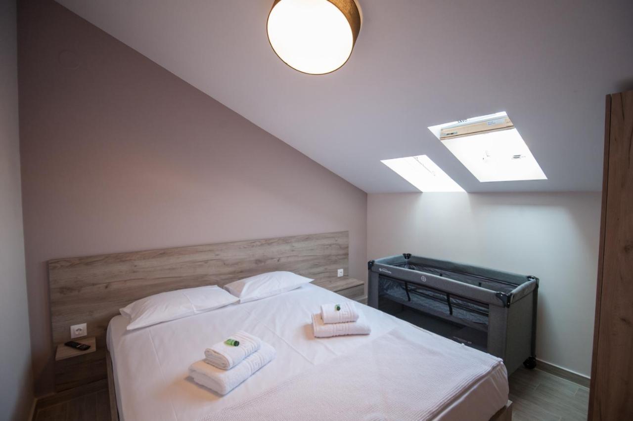 Niki'S Apartments Peraia  Екстер'єр фото