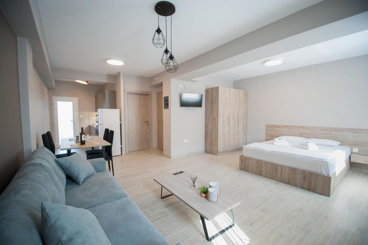 Niki'S Apartments Peraia  Екстер'єр фото