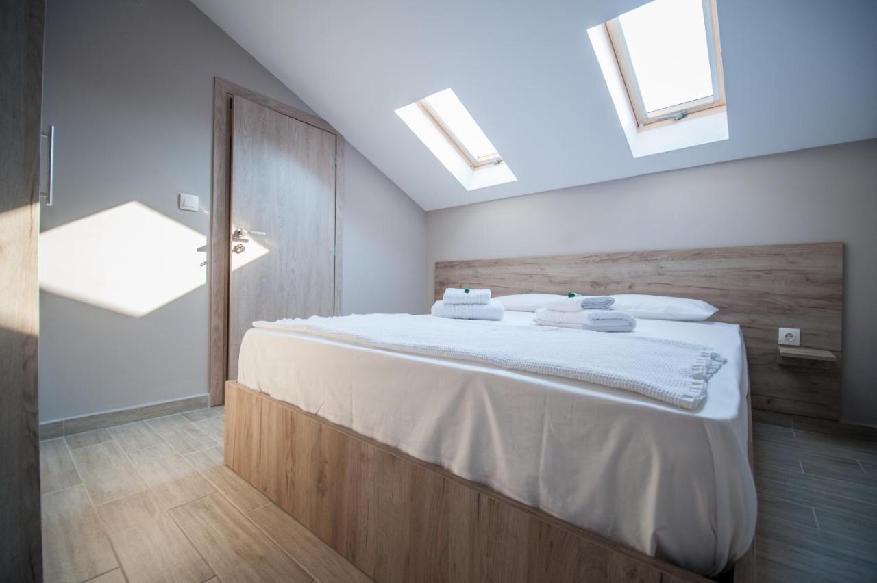 Niki'S Apartments Peraia  Екстер'єр фото